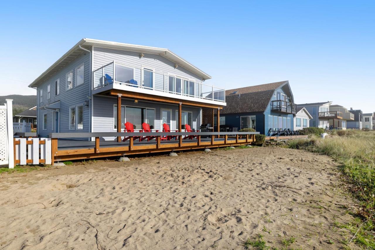 Ace'S Beach House Rockaway Beach Esterno foto