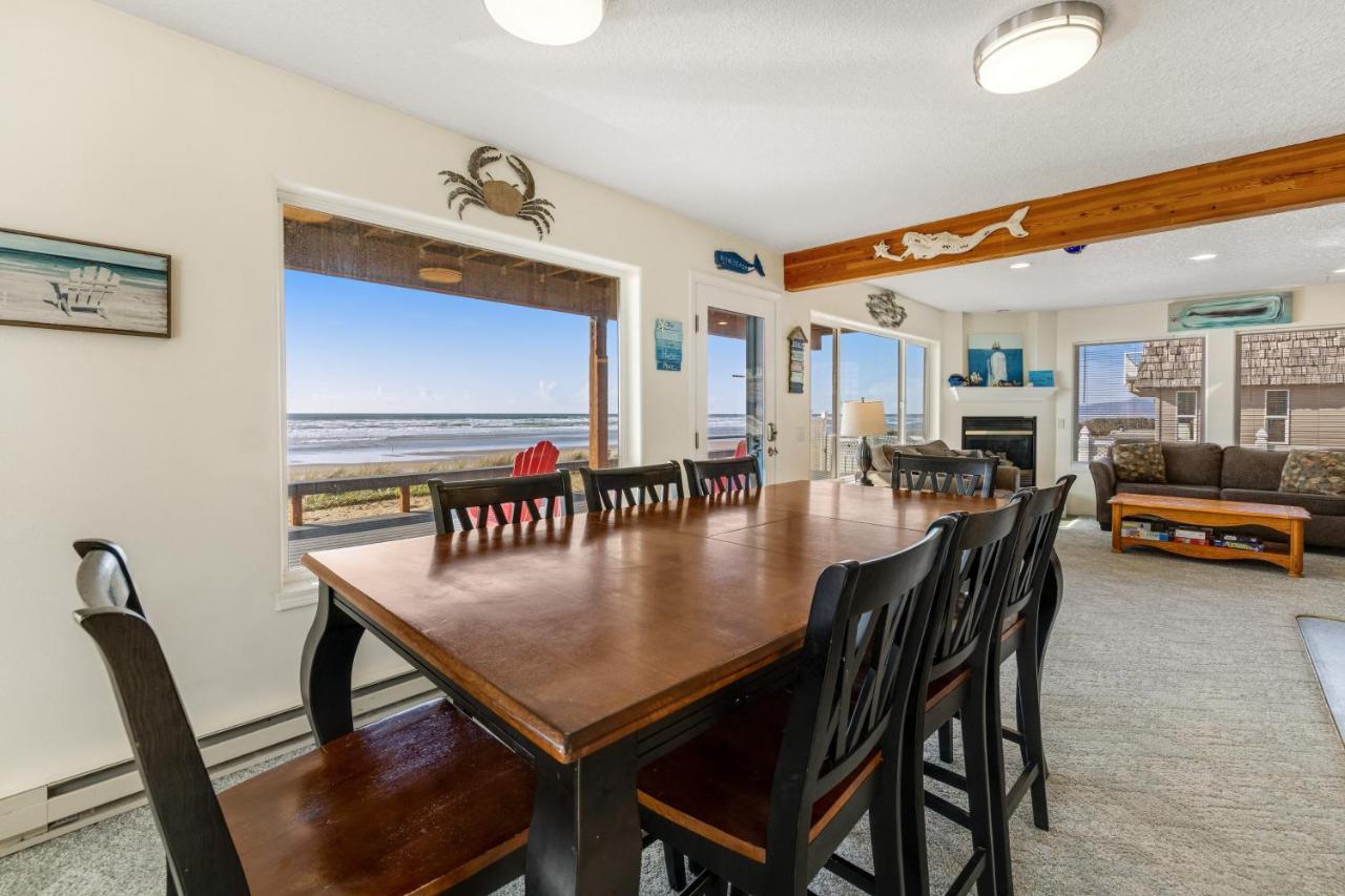 Ace'S Beach House Rockaway Beach Esterno foto