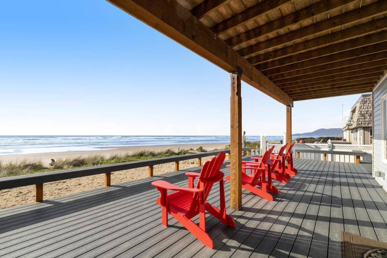 Ace'S Beach House Rockaway Beach Esterno foto