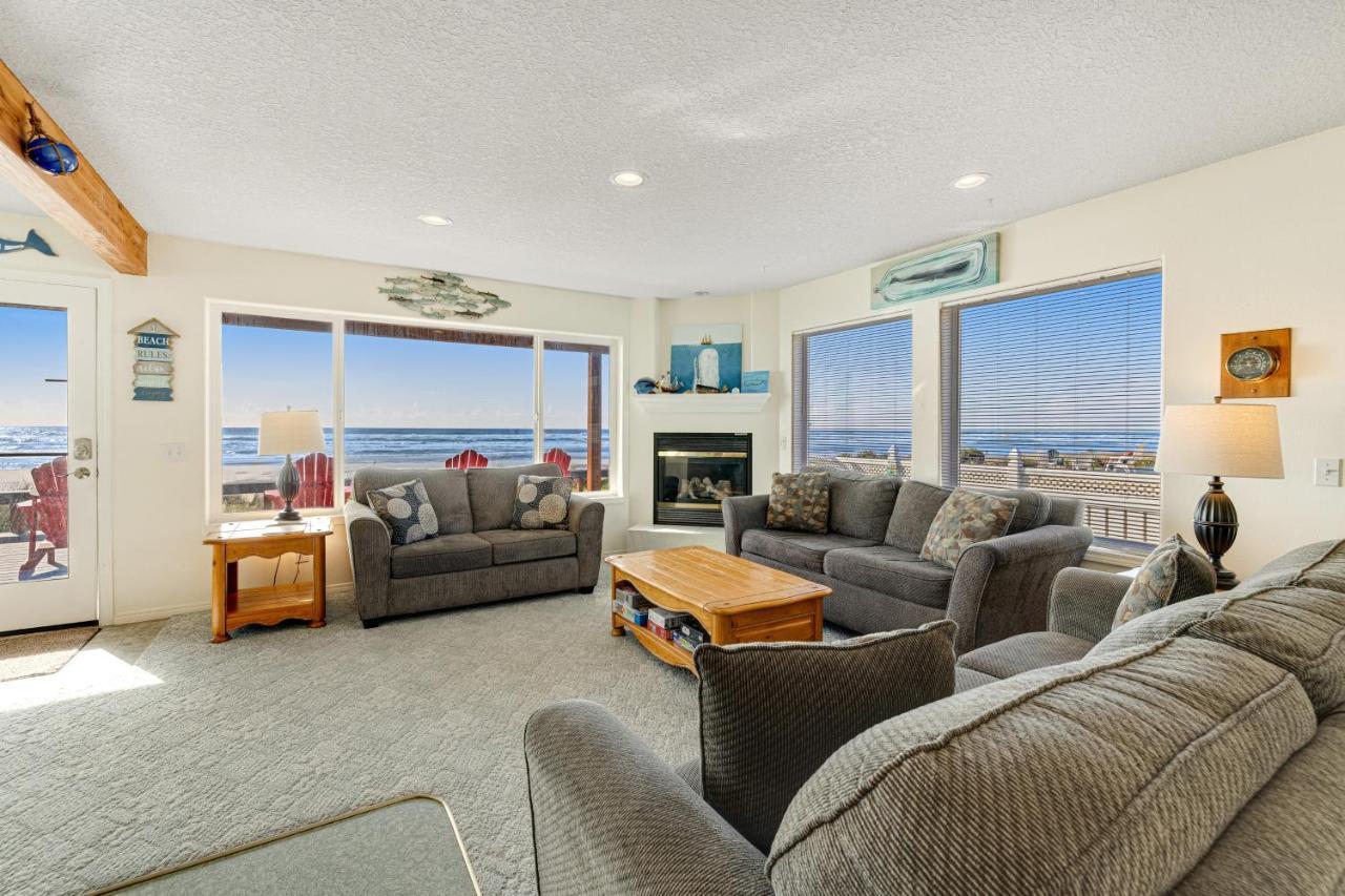 Ace'S Beach House Rockaway Beach Esterno foto