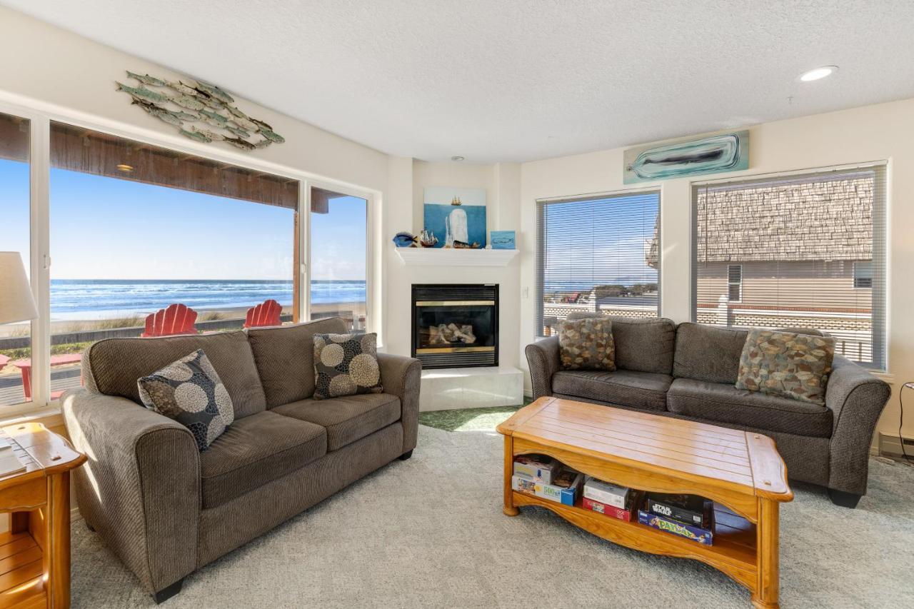 Ace'S Beach House Rockaway Beach Esterno foto