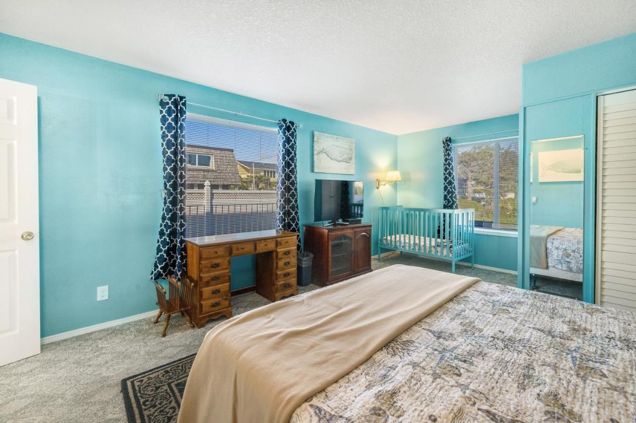 Ace'S Beach House Rockaway Beach Esterno foto